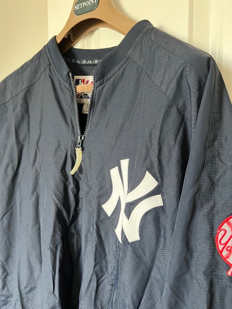 New York Yankees Majestic windjack XL Authentic Collection, Sport en Fitness, Verzenden, Zo goed als nieuw, Honkbal, Kleding