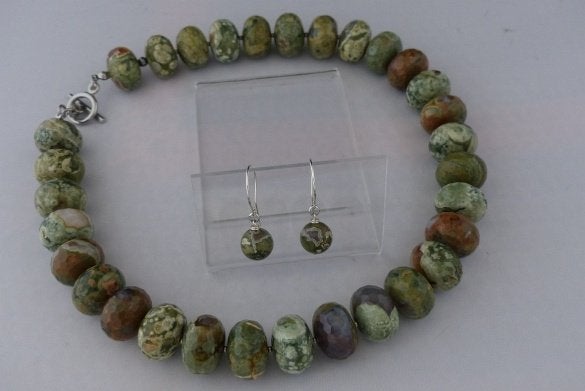 RHYOLIET ketting/oorhanger-set, Nieuw, Ophalen of Verzenden, Steen of Mineraal, Met edelsteen