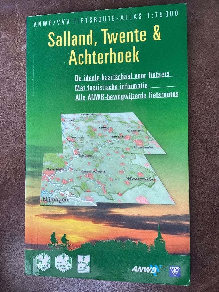 Salland, Twente & Achterhoek Fietsroute atlas anwb, Boeken, Ophalen of Verzenden, Zo goed als nieuw, Reisgids of -boek, ANWB