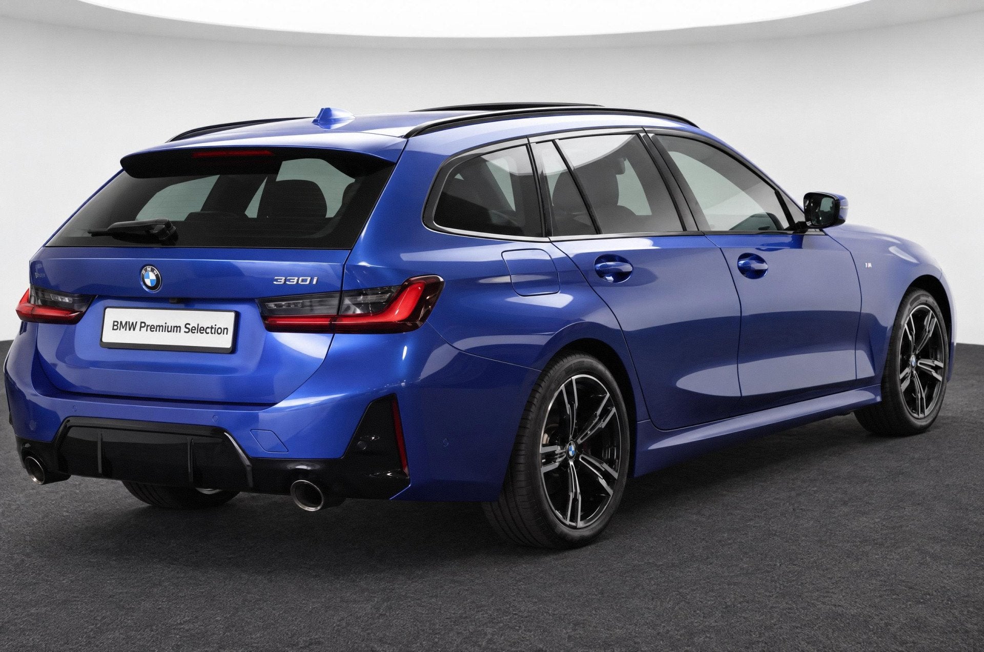 BMW 3 Serie Touring 330i xDrive High Executive M Sport Autom, Auto's, 4 cilinders, Met garantie (alle), Blauw, Vierwielaandrijving