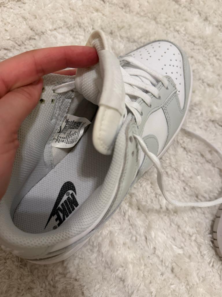 Nike Dunk Low Light Smoke Grey, Ophalen of Verzenden, Zo goed als nieuw, Grijs, Sneakers of Gympen