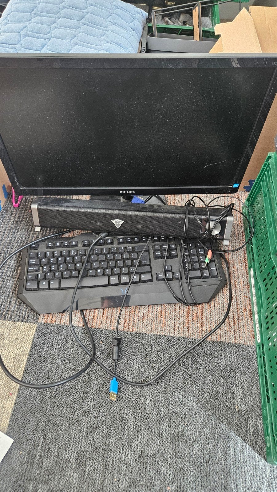 Philips monitor inclusief toetsenbord en geluidsbron, Computers en Software, Monitoren, Ophalen, Philips, Gebruikt, VGA