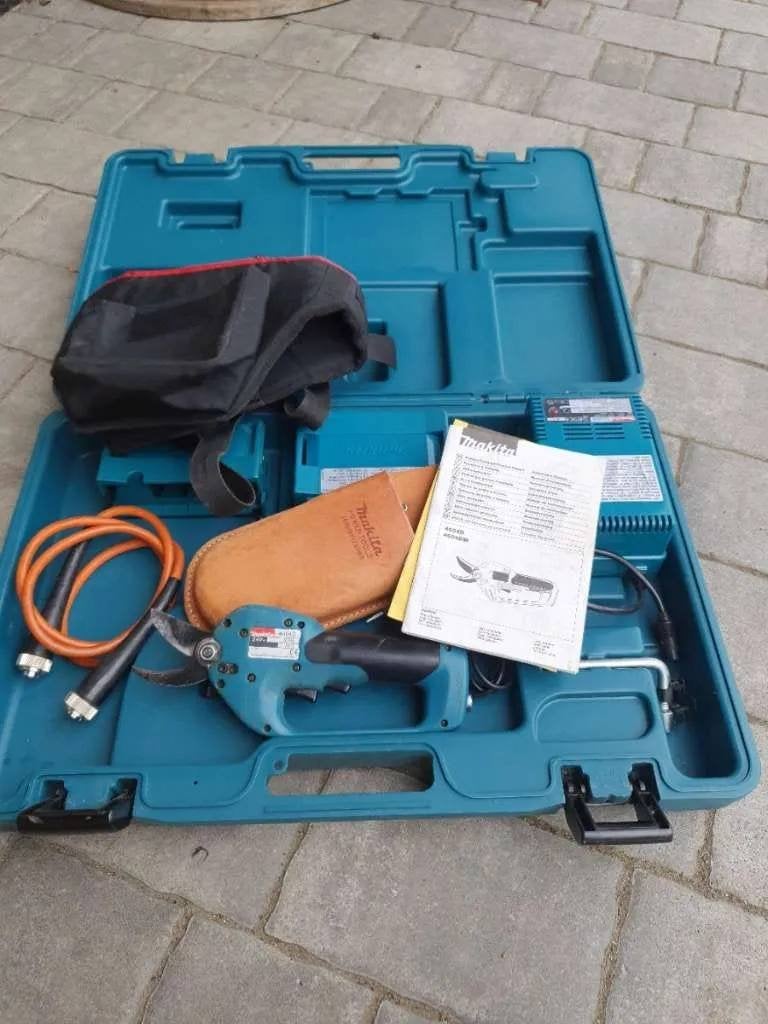Makita 4604DW accu-takkenschaar voor professionals