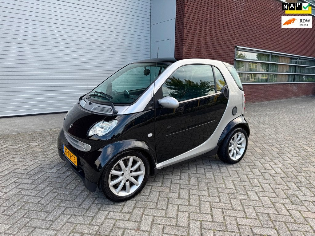 Smart Fortwo coupé 0.7 passion Airco Cruise Pano Nap, Auto's, Smart, Bedrijf, Te koop, ForTwo, ABS, Airbags, Airconditioning, Centrale vergrendeling