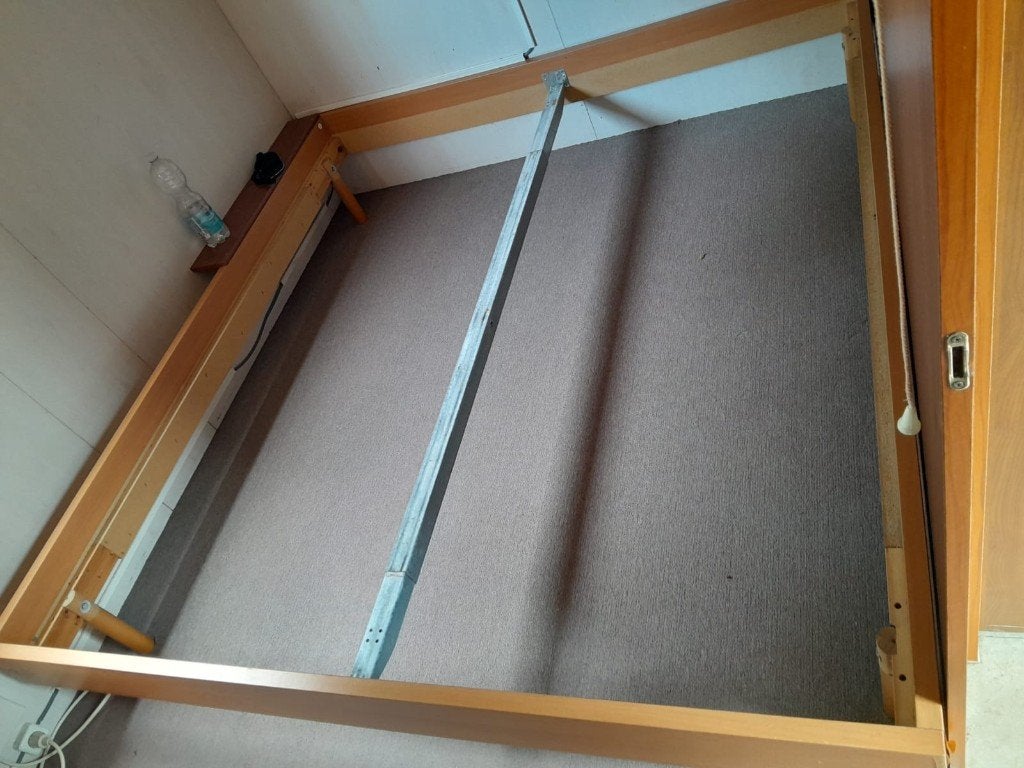 bedframe en matras 180x200cm, Huis en Inrichting, Ophalen, Gebruikt, Tweepersoons, Bedbodem