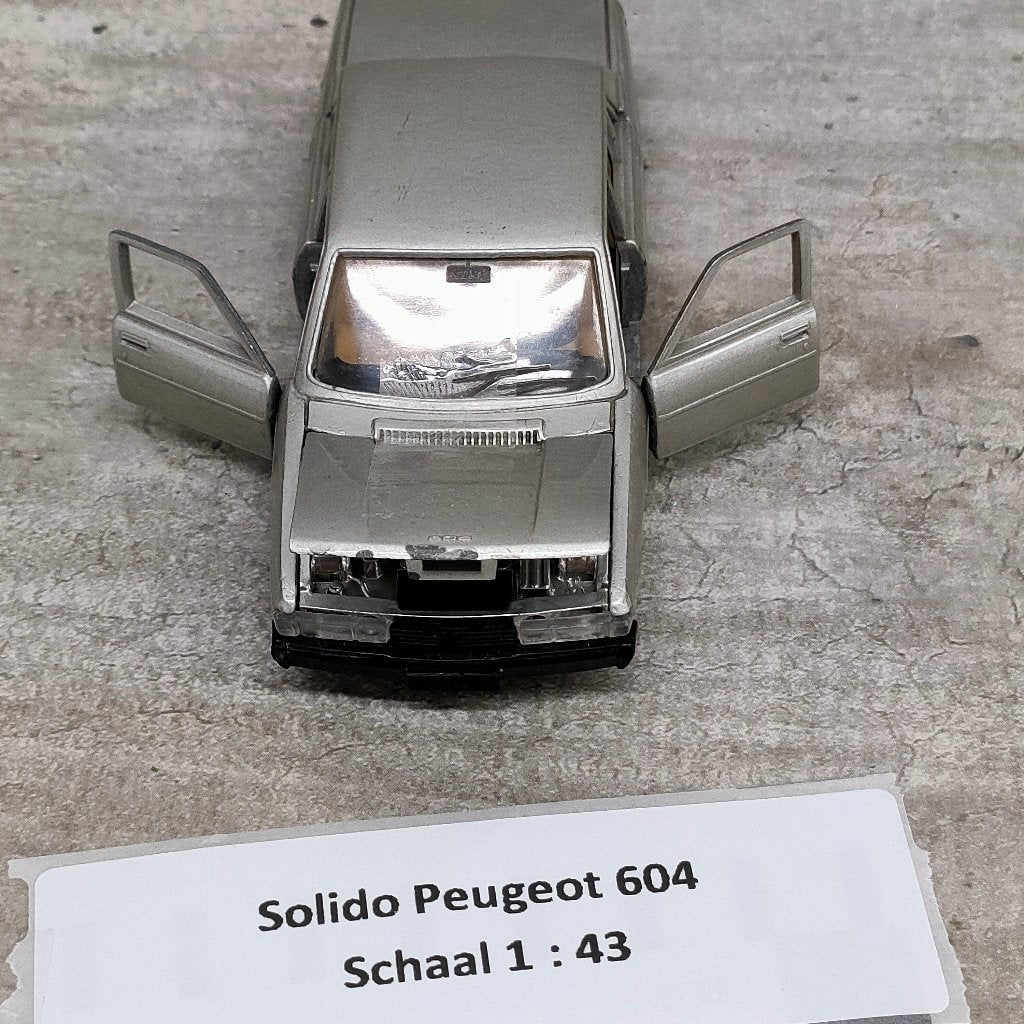 modelauto Solido Peugeot 604 1:43, Ophalen of Verzenden, Gebruikt, Bburago
