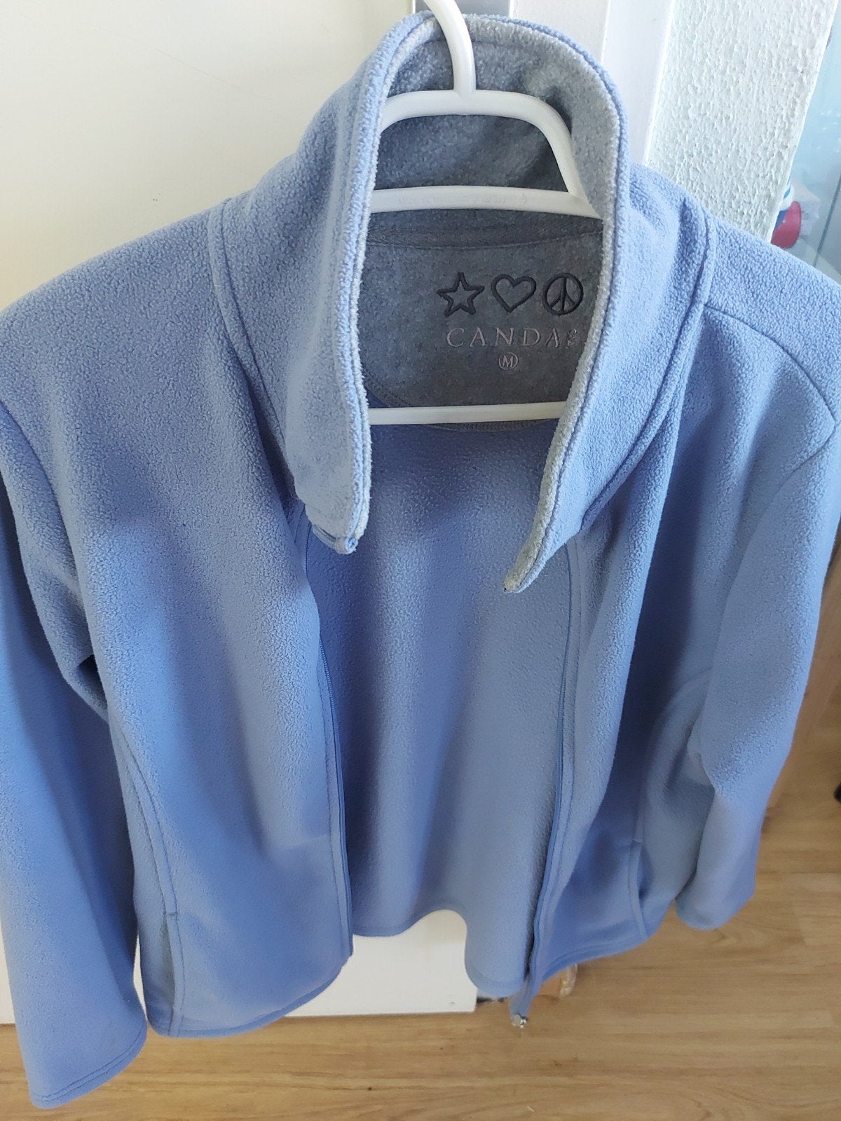 Lichtblauw fleecevest met grijze kraag - Maat M, Maat 38/40 (M), Blauw, Ophalen of Verzenden, Gedragen