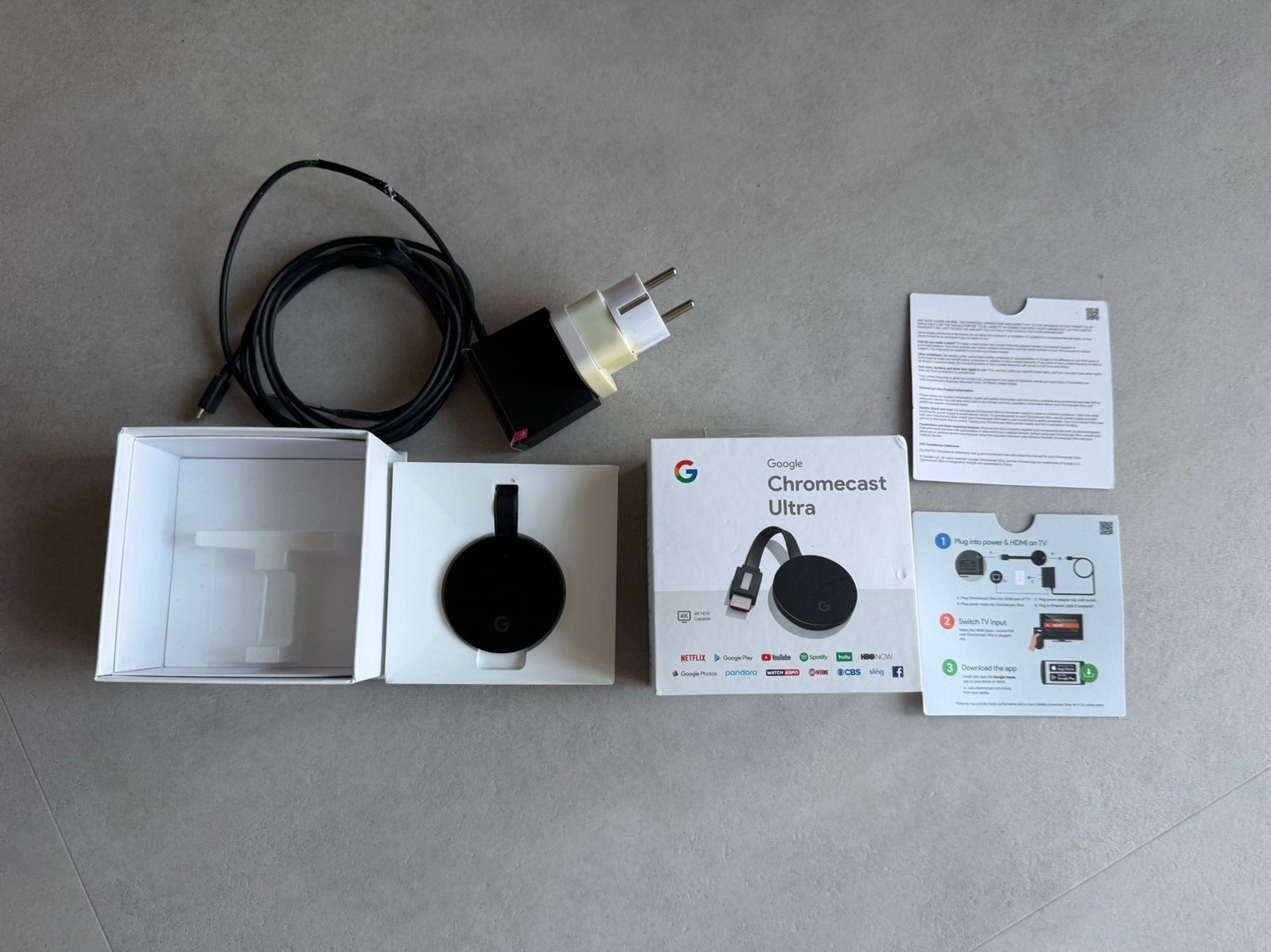 Google Chromecast Ultra 4K in doos zo goed als nieuw, Ophalen of Verzenden, Zo goed als nieuw