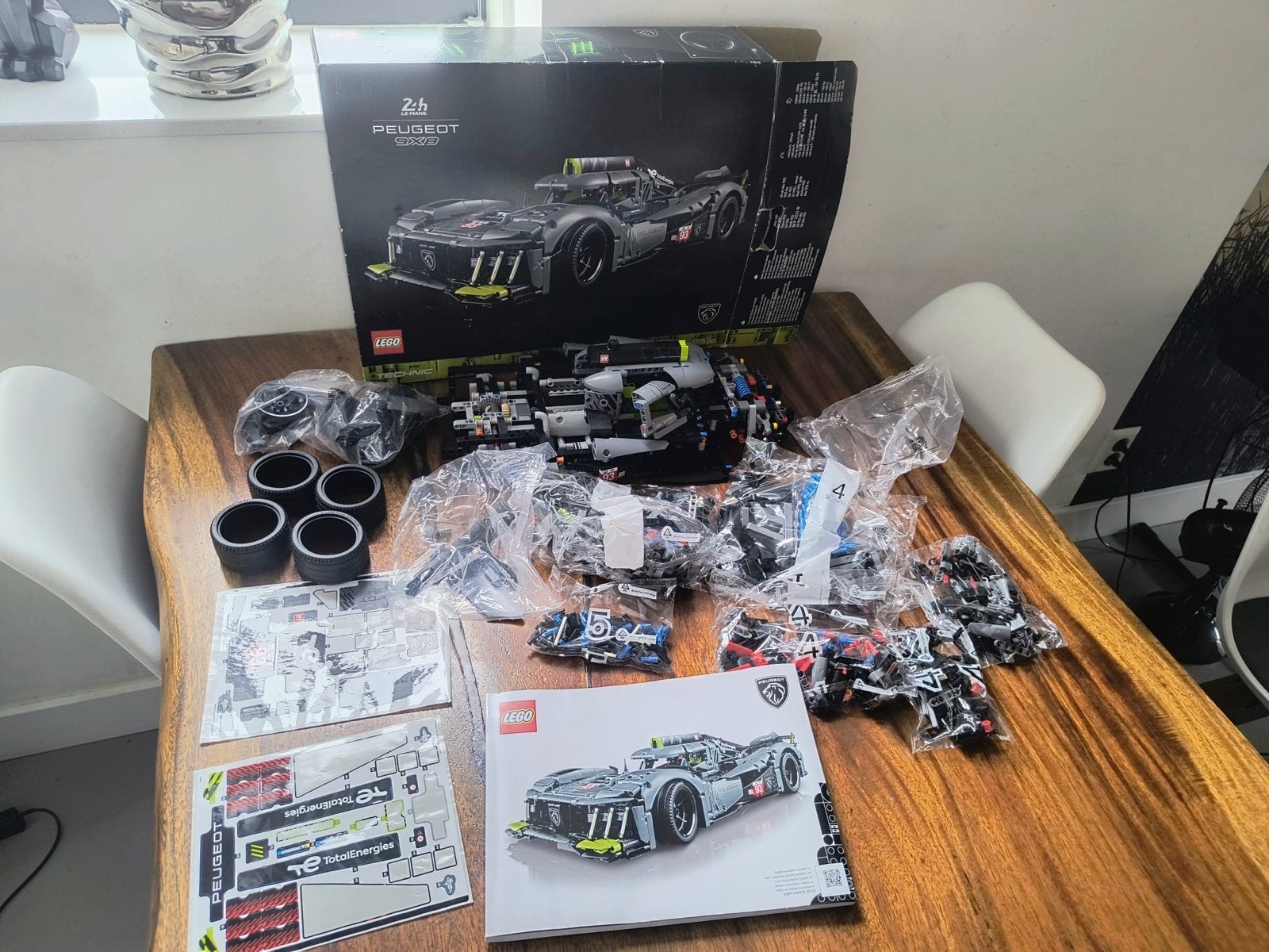 LEGO Technic Peugeot 9X8 24H Le Mans Hybrid Hypercar, Ophalen of Verzenden, Zo goed als nieuw, Overige merken