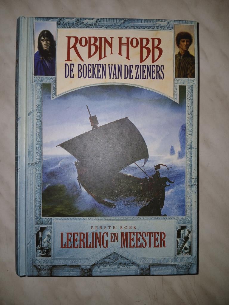 Robin Hobb - De Boeken van de Zieners: Leerling en Meester, Boeken, Ophalen of Verzenden, Zo goed als nieuw, Robin Hobb