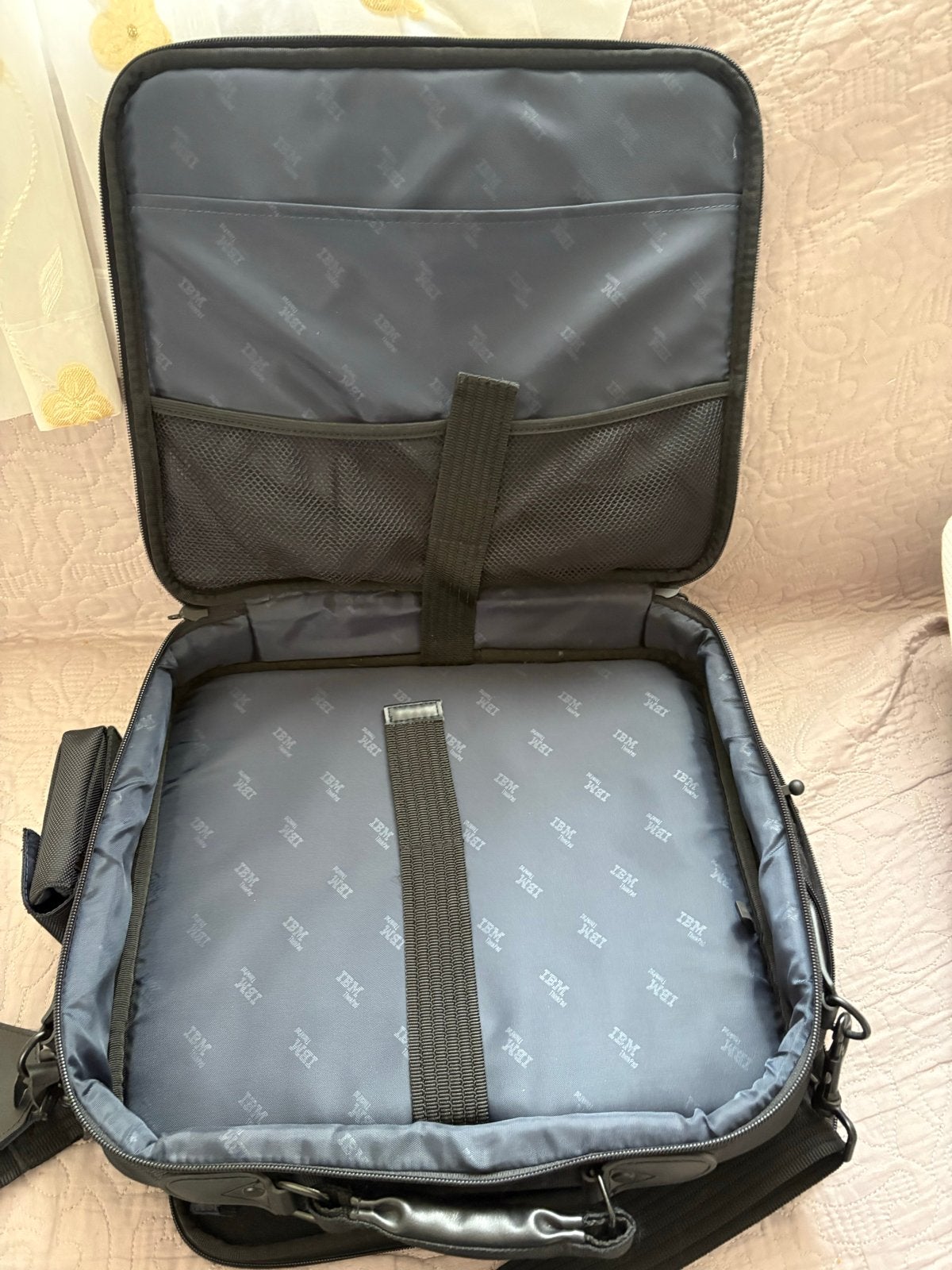 Foto 6 van IBM ThinkPad Laptoptas / Aktetas - Zwart