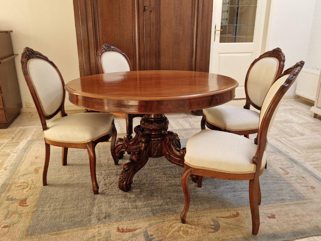 antieke barok eettafel (uitschuifbaar) + 4 medaillon stoelen, Antiek en Kunst, Ophalen