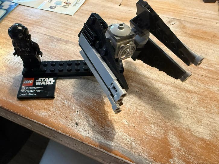 LEGO Star Wars 9676 TIE Interceptor & Death Star met handlei, Ophalen of Verzenden, Gebruikt