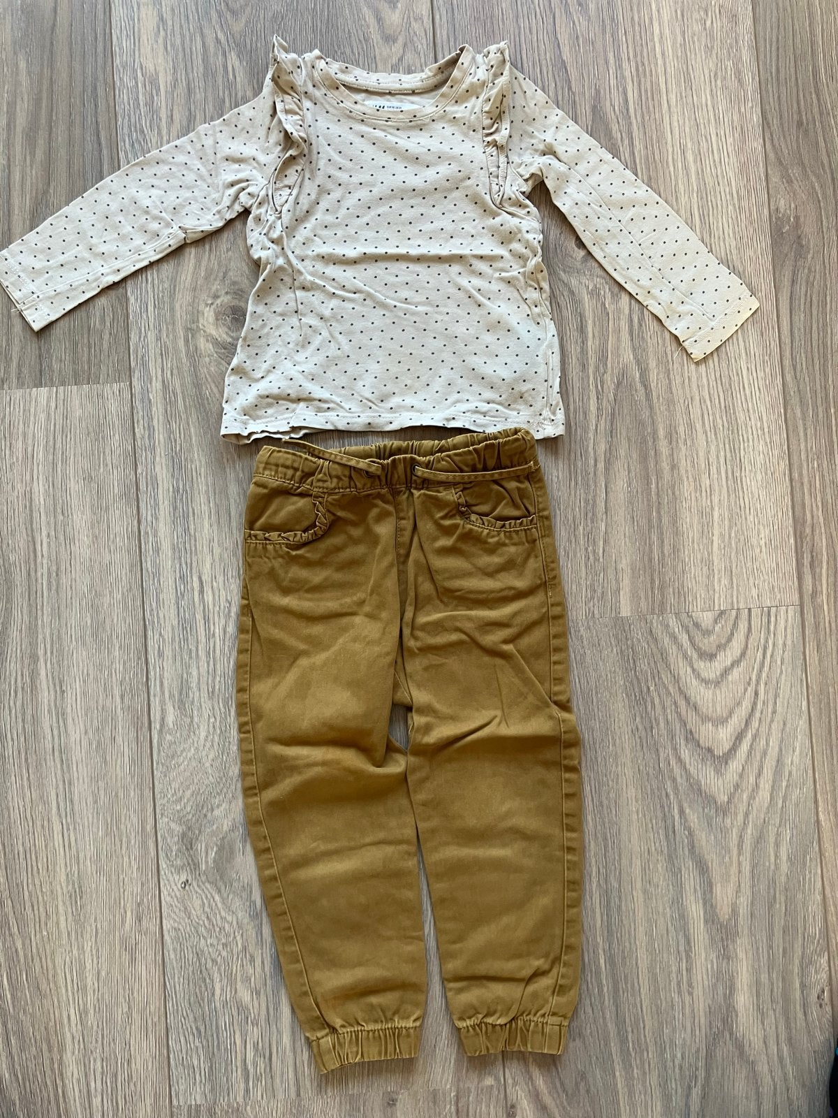 H&M setje maat 98 - Shirt met broek, Ophalen of Verzenden, Gebruikt, Meisje, Setje