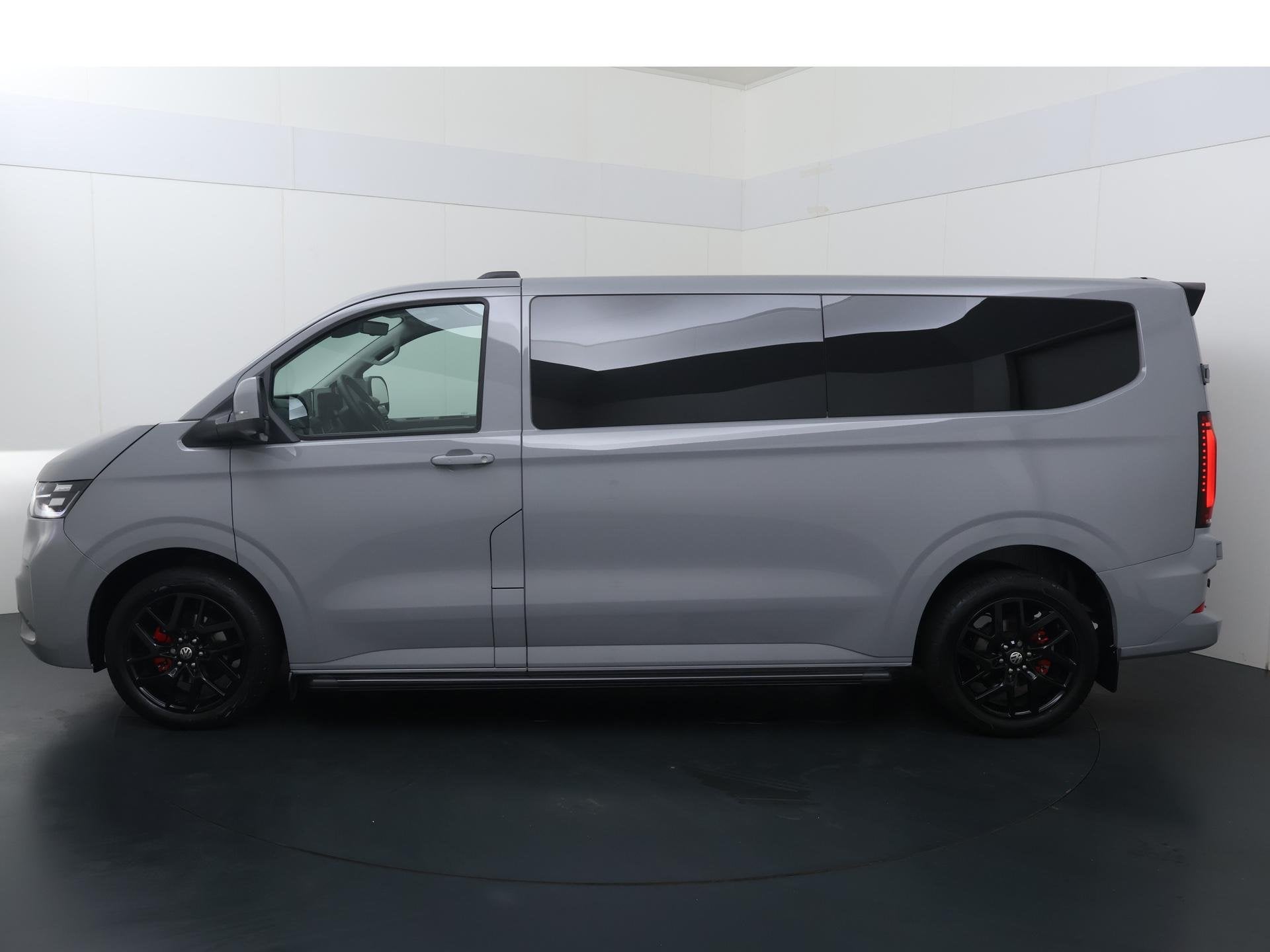 Volkswagen Bedrijfswagens Transporter 2.0 TDI L2H1 32 Bulli, Gebruikt, Euro 6, 4 cilinders, Met garantie (alle)