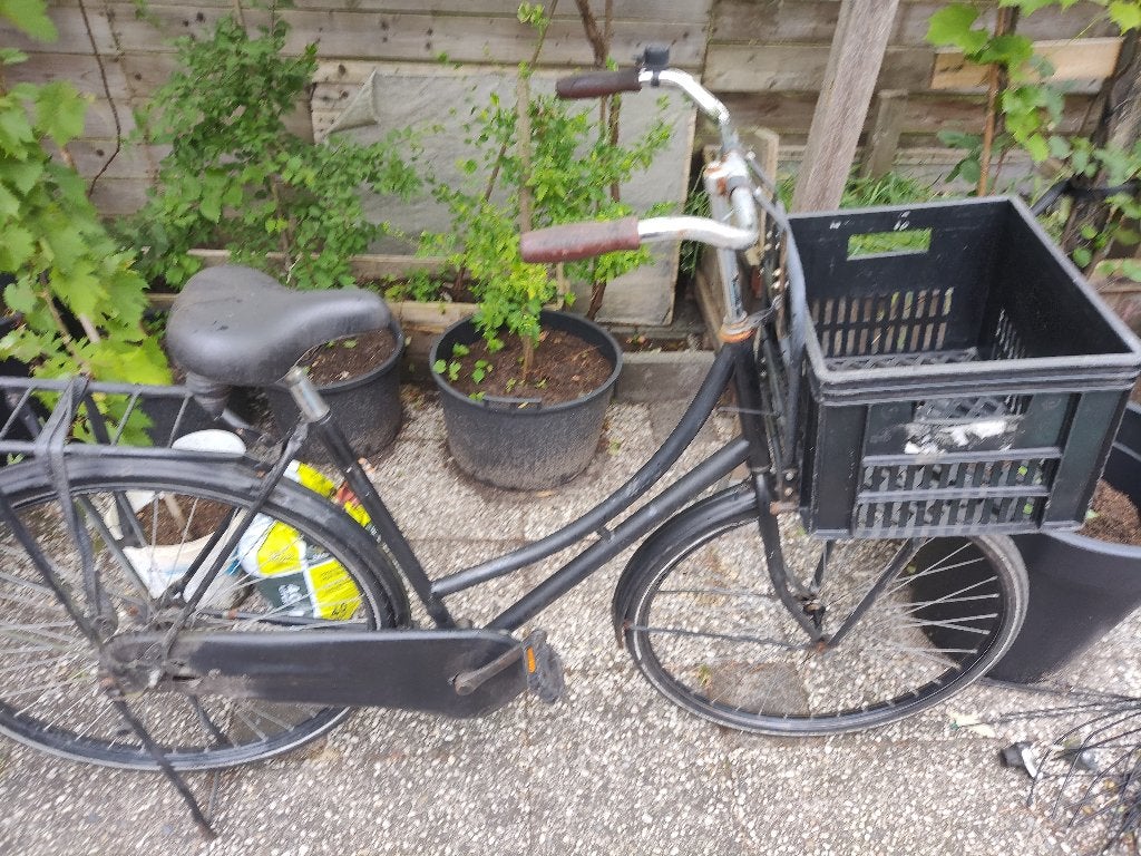 28 inch oma fiets met voorrek en krat, 56 cm of meer, Ophalen, Gebruikt