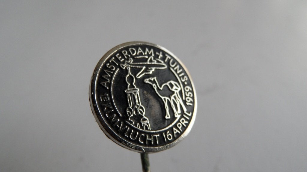 KLM vlucht 1959 Amsterdam-Tunis speld, Verzenden, Gebruikt, Merk, Speldje of Pin