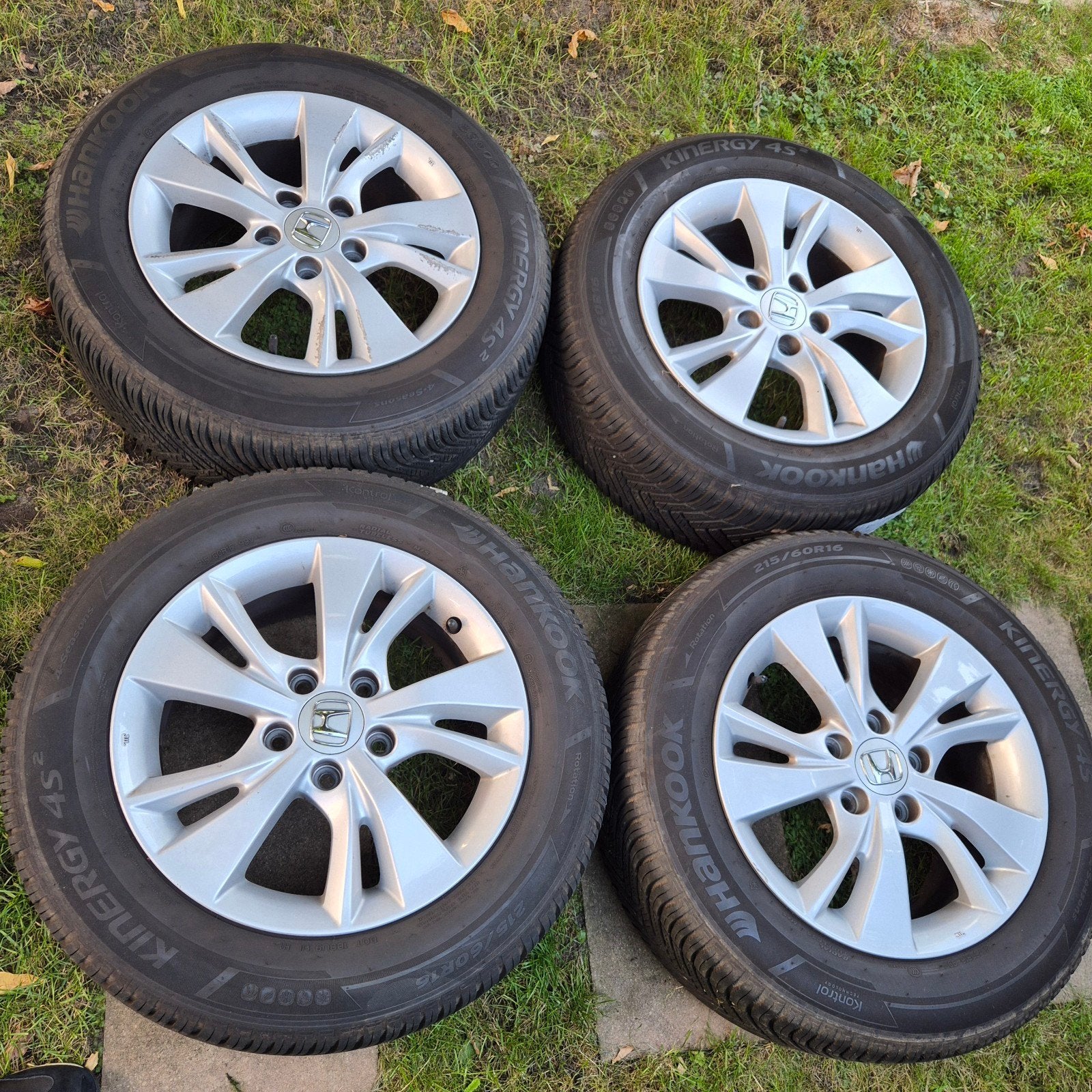 Honda HR-V 16” velgen + Hankook 4-seizoenenbanden | 7–8 mm, Auto-onderdelen, Ophalen, 215 mm, 16 inch, Banden en Velgen