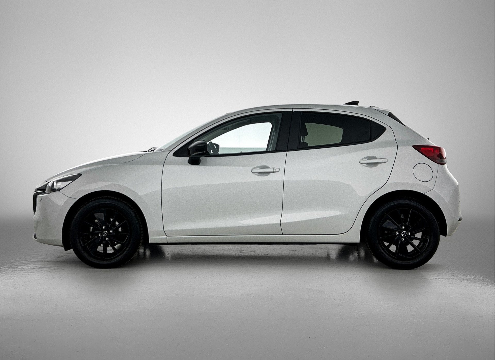 Mazda 2 1.5 e-SkyActiv-G 90 Homura | Stoel-/Stuurverwarming, Auto's, Mazda, 12 maanden, Stof, 4 cilinders, Wit