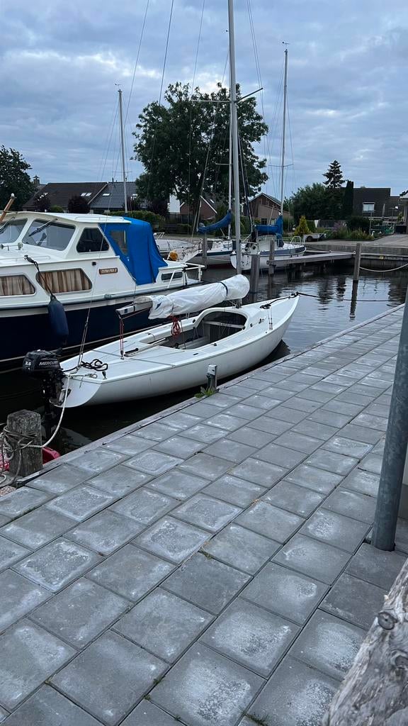 Yngling met trailer, Watersport en Boten, Gebruikt, Ophalen of Verzenden, Yngling, Buitenboordmotor