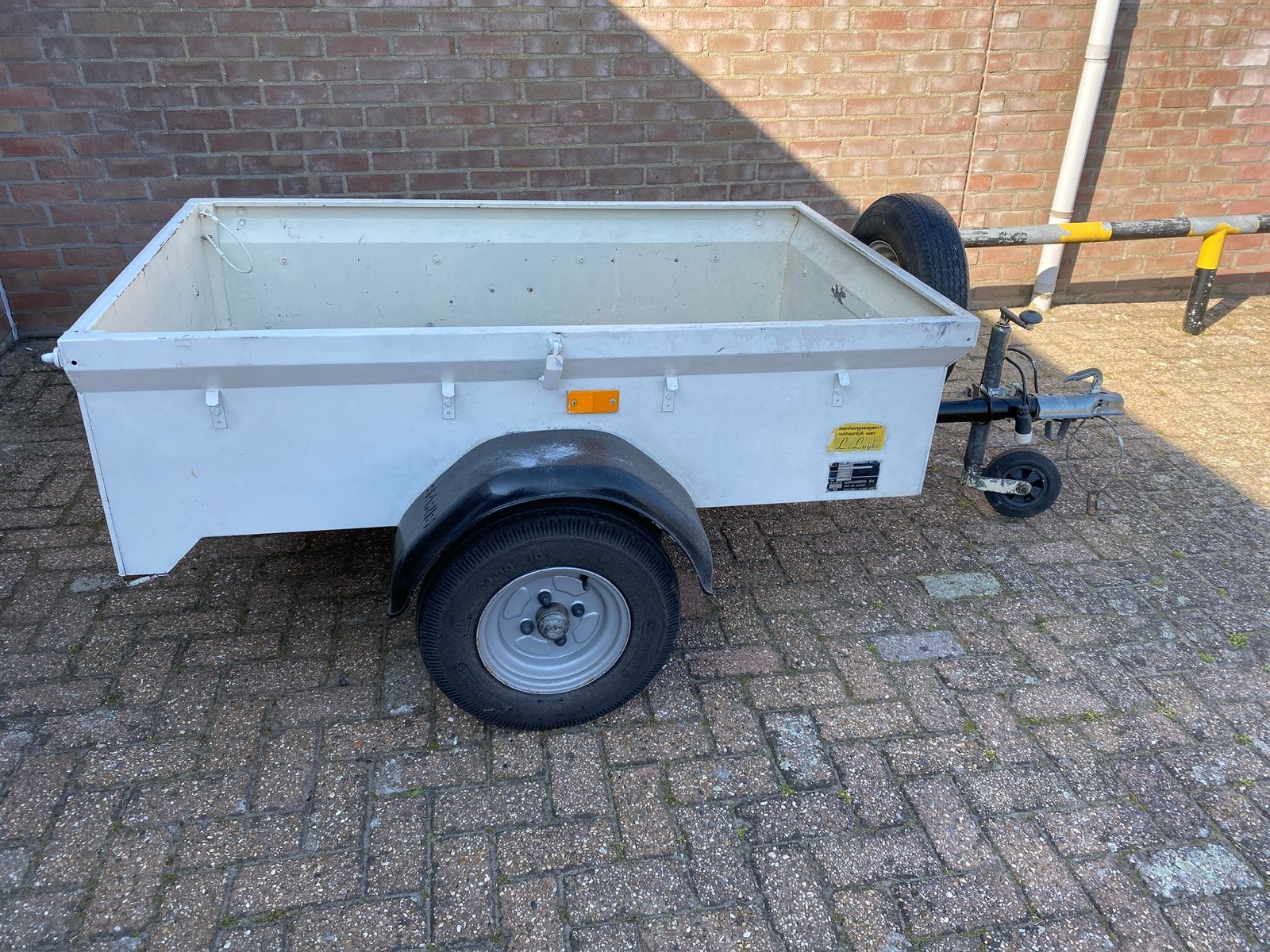 Saris Arba aanhanger 500 kg | Enkelasser | Nette staat, Auto diversen, Aanhangers en Bagagewagens, Ophalen, Gebruikt