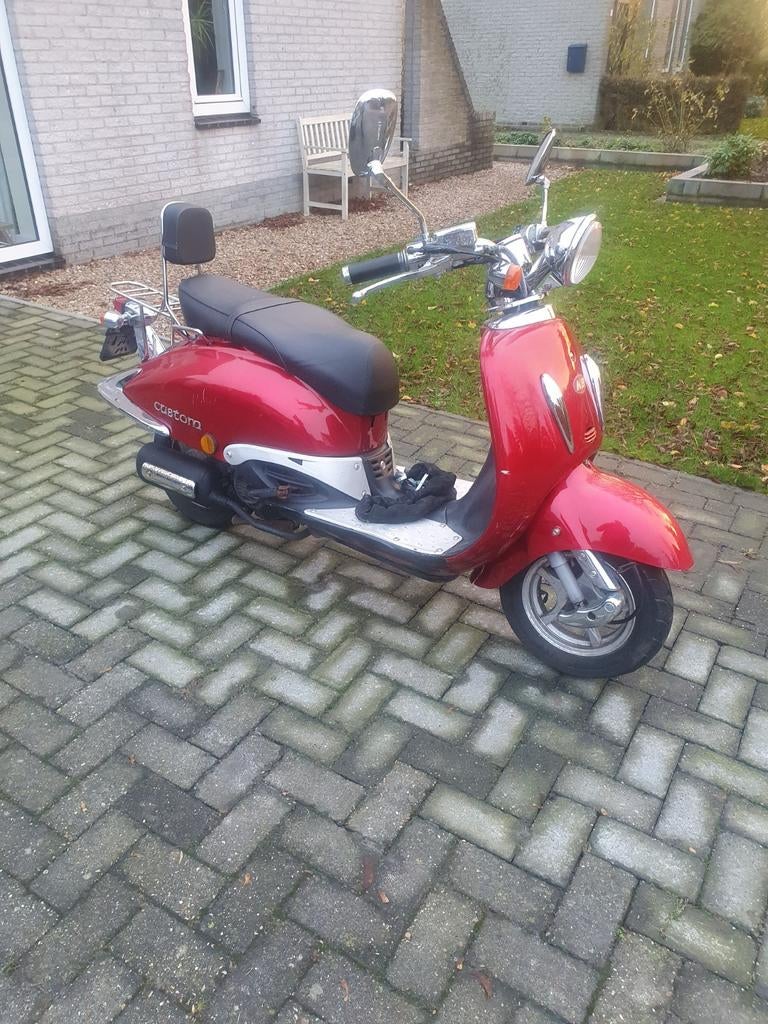 Killerbee custom scooter 2010, 15617km met top-lock slot, Ophalen, Gebruikt, Benzine, Overige merken