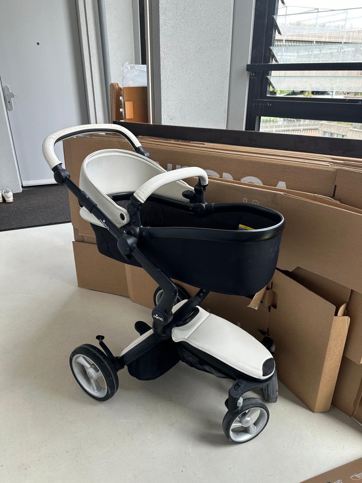 Mima xari black frame snow white kinderwagen, Ophalen, Gebruikt, Overige merken