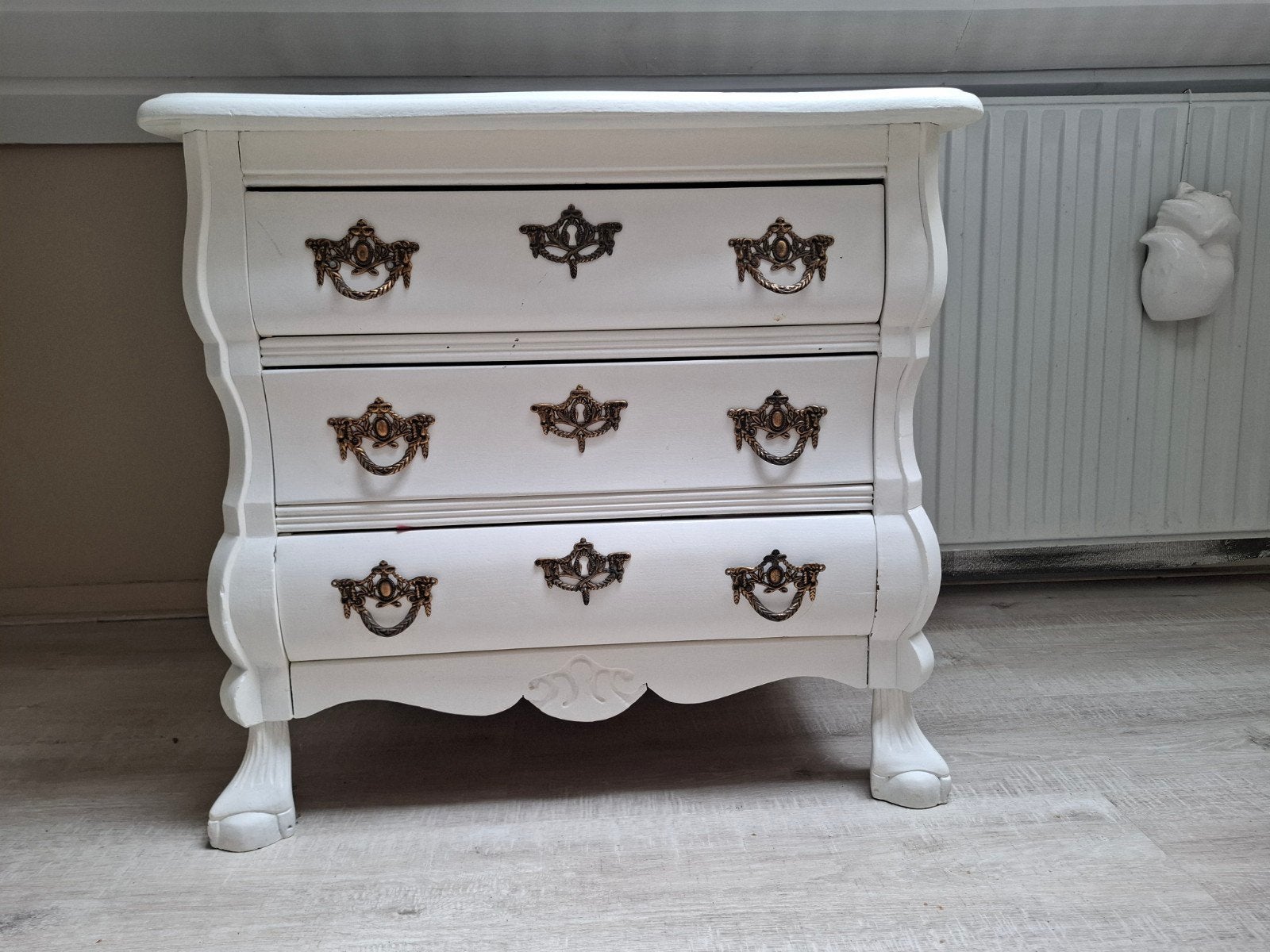 Wit brocante ladekastje met 3 lades, Ophalen