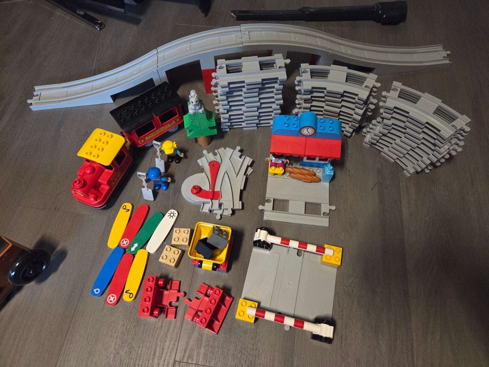 Duplo elektrische trein met brug en extra elementen, Ophalen of Verzenden, Gebruikt