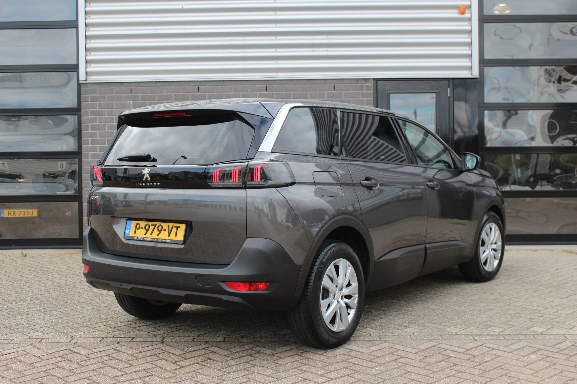 Peugeot 5008 1.2 PureTech Active Pack Business / 7 Persoons, Voorwielaandrijving, Stof, Gebruikt, 1199 cc