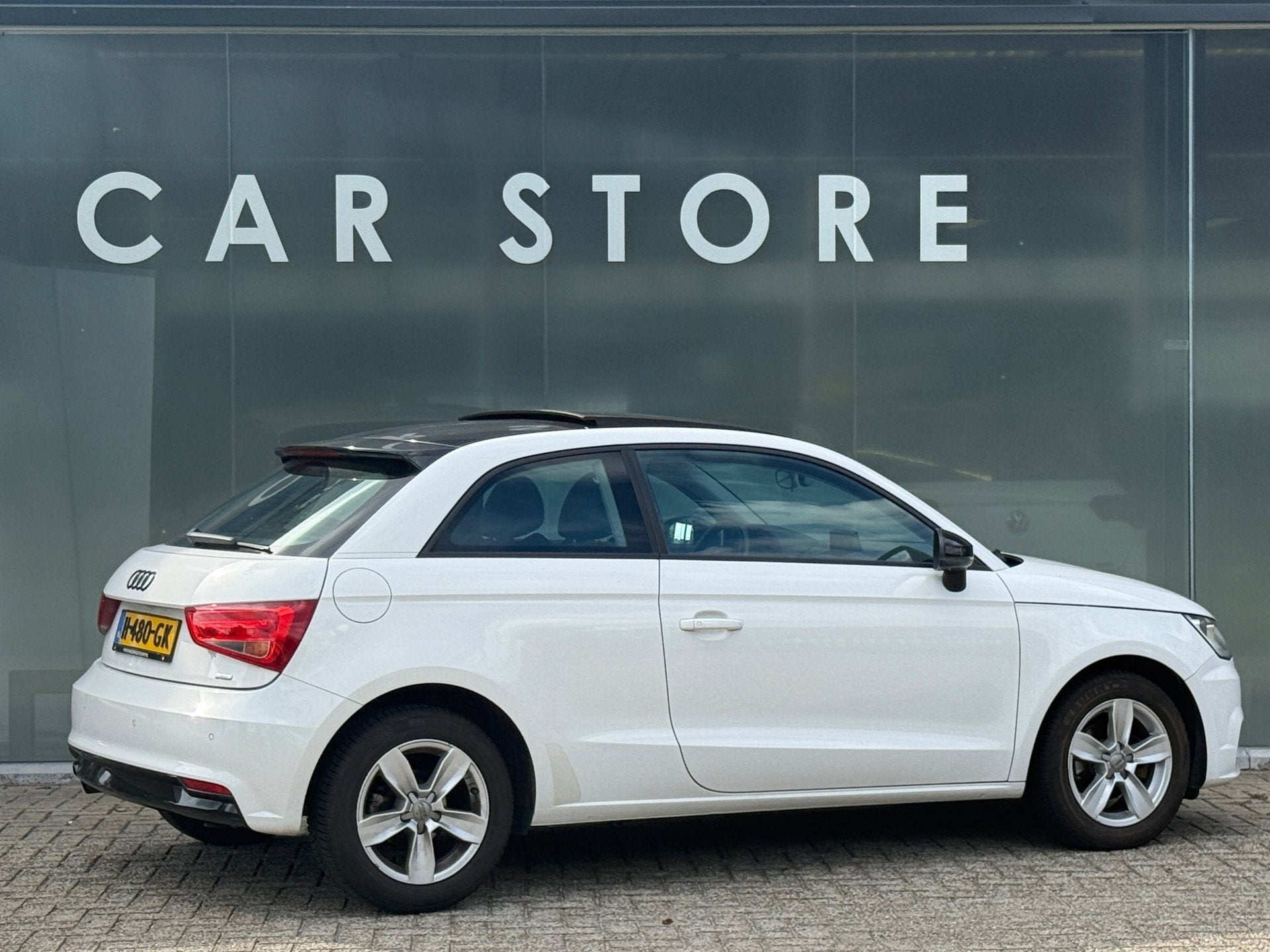 Audi A1 1.0 TFSI Sport Pro Line Pano|Leder|Parkeersensoren, Auto's, Audi, Voorwielaandrijving, 95 pk, 4 stoelen, Wit