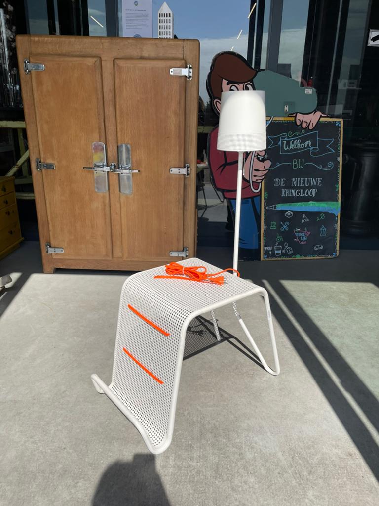 Vintage IKEA bijzettafel/kruk, wit geperforeerd metaal, Ophalen, Gebruikt, Metaal