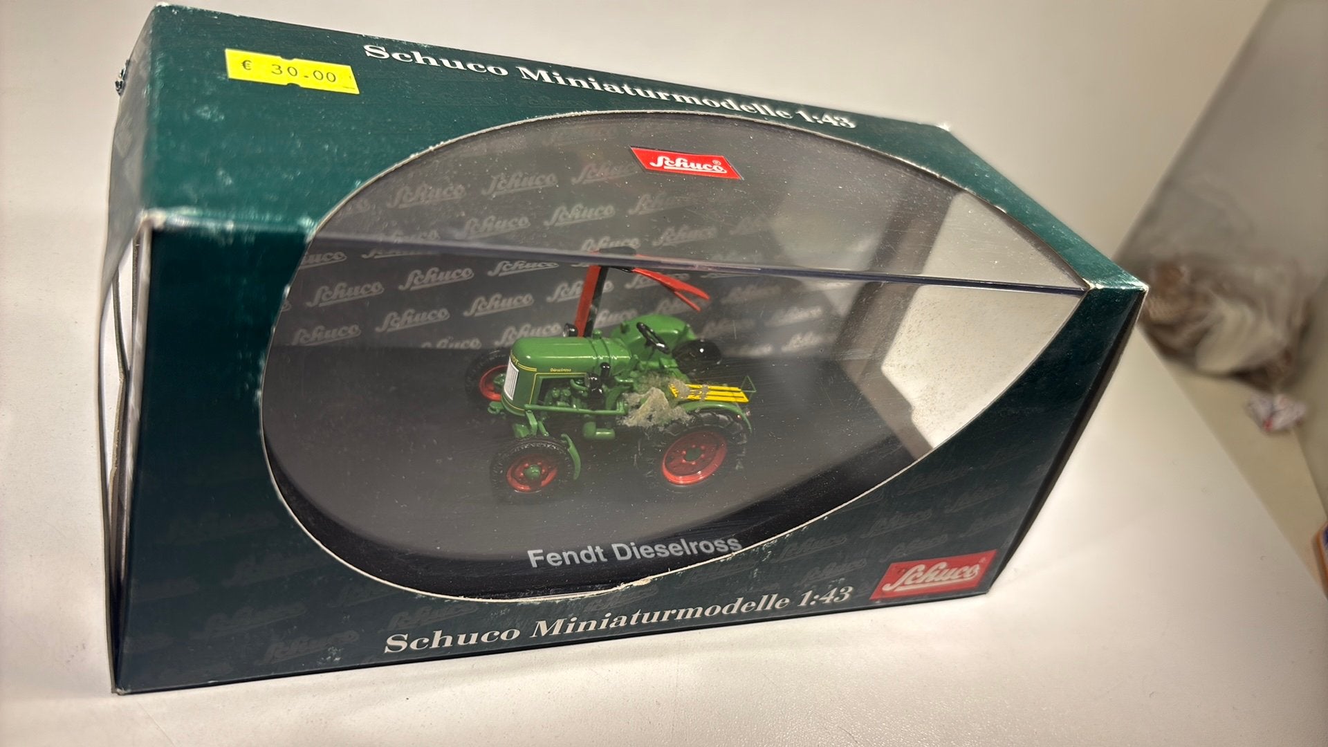 Fendt dieselross schuco 1.43, Auto, Ophalen of Verzenden, Schuco, A