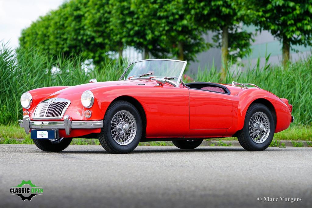 MG MGA, Auto's, MG, Bedrijf, Lederen bekleding, Benzine, A, Cabriolet, Handgeschakeld, Rood, Zwart
