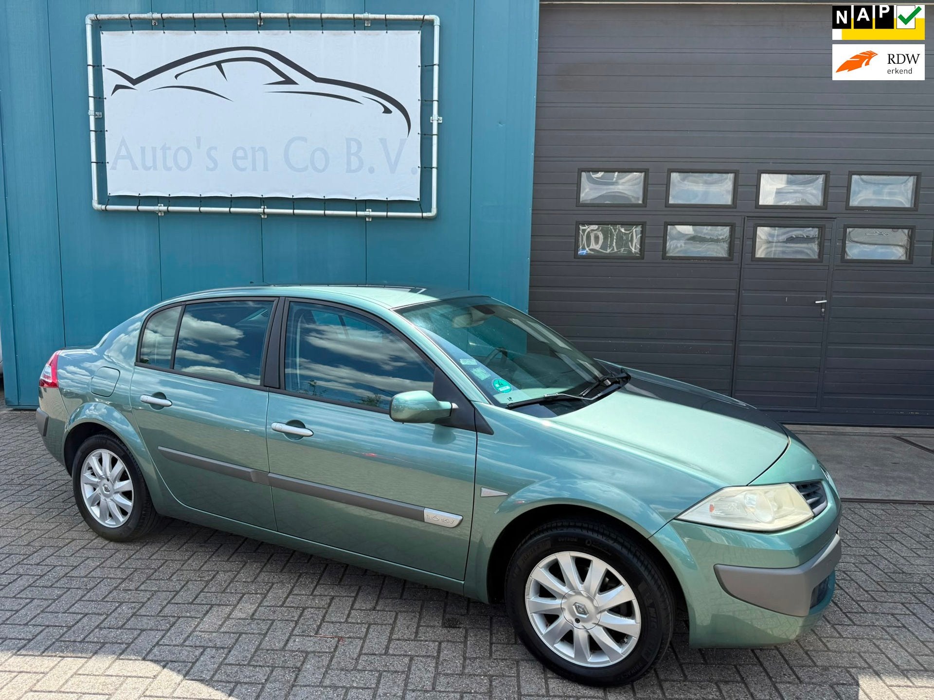 Renault Mégane 1.6-16V Tech Line Automaat Lpg G3 onderbouw, Auto's, 4 cilinders, Origineel Nederlands, Bedrijf, Sedan
