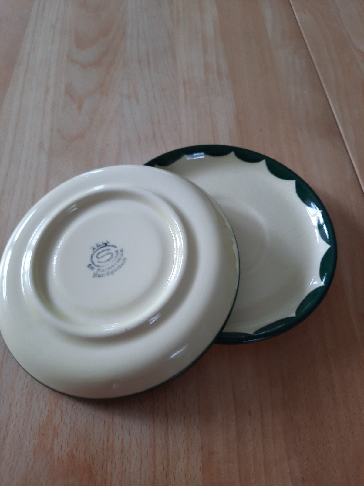 2 schotels met evt koffiekopjes Zeller kip/haan, Huis en Inrichting, Keuken | Servies, Ophalen of Verzenden, Overige stijlen, Kop(pen) en/of Schotel(s)