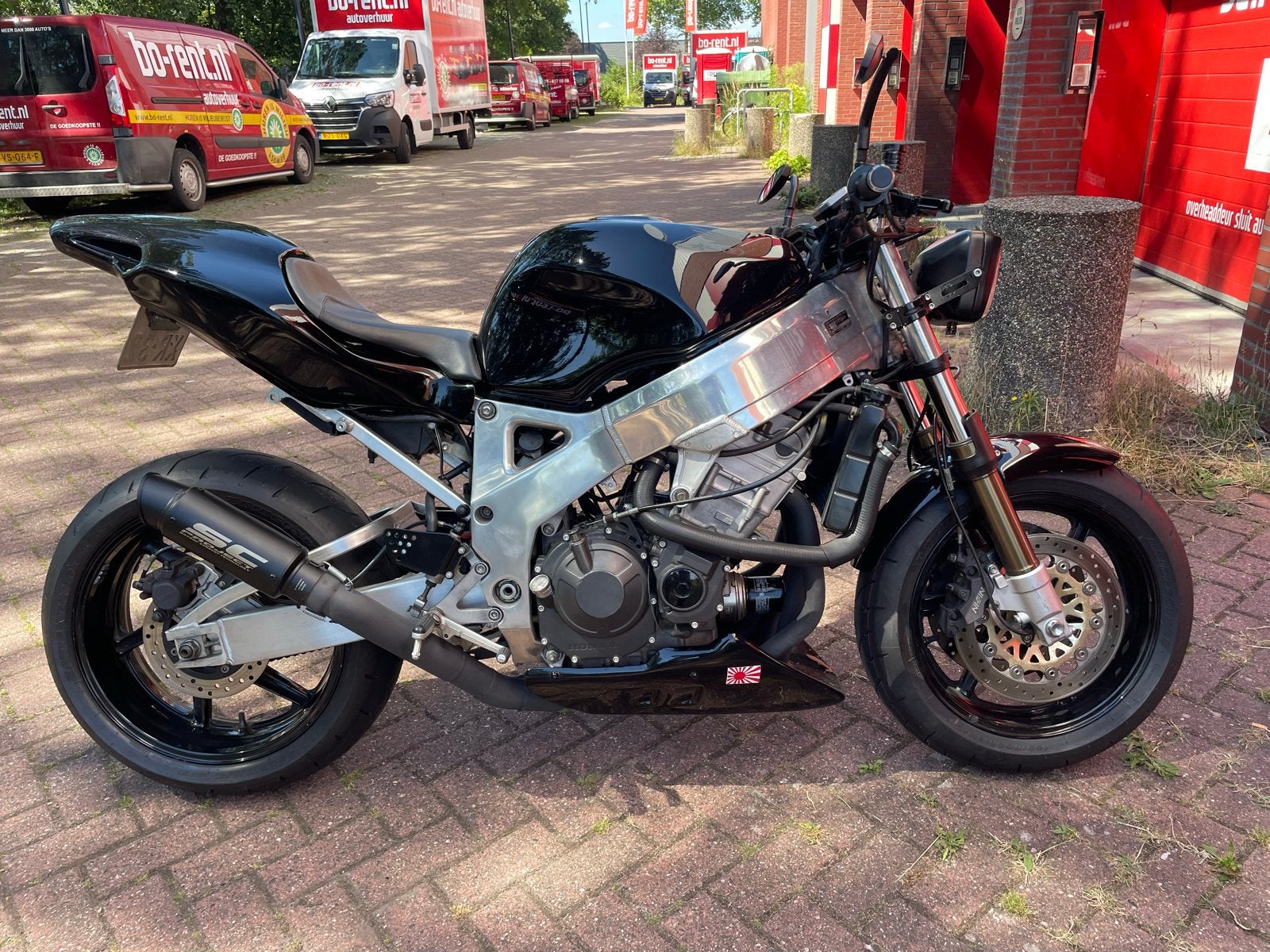Honda Fireblade CBR 900 RR SC28 Naked Streetfighter, Sportuitlaat, 4 cilinders, Motorrijbewijs A, Gebruikt