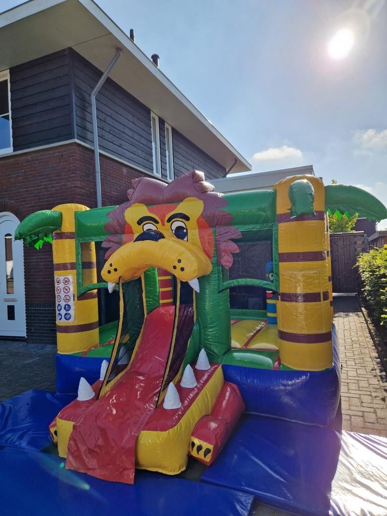 Springkussen Leeuw met glijbaan te huur, Ophalen, Zo goed als nieuw, Overige