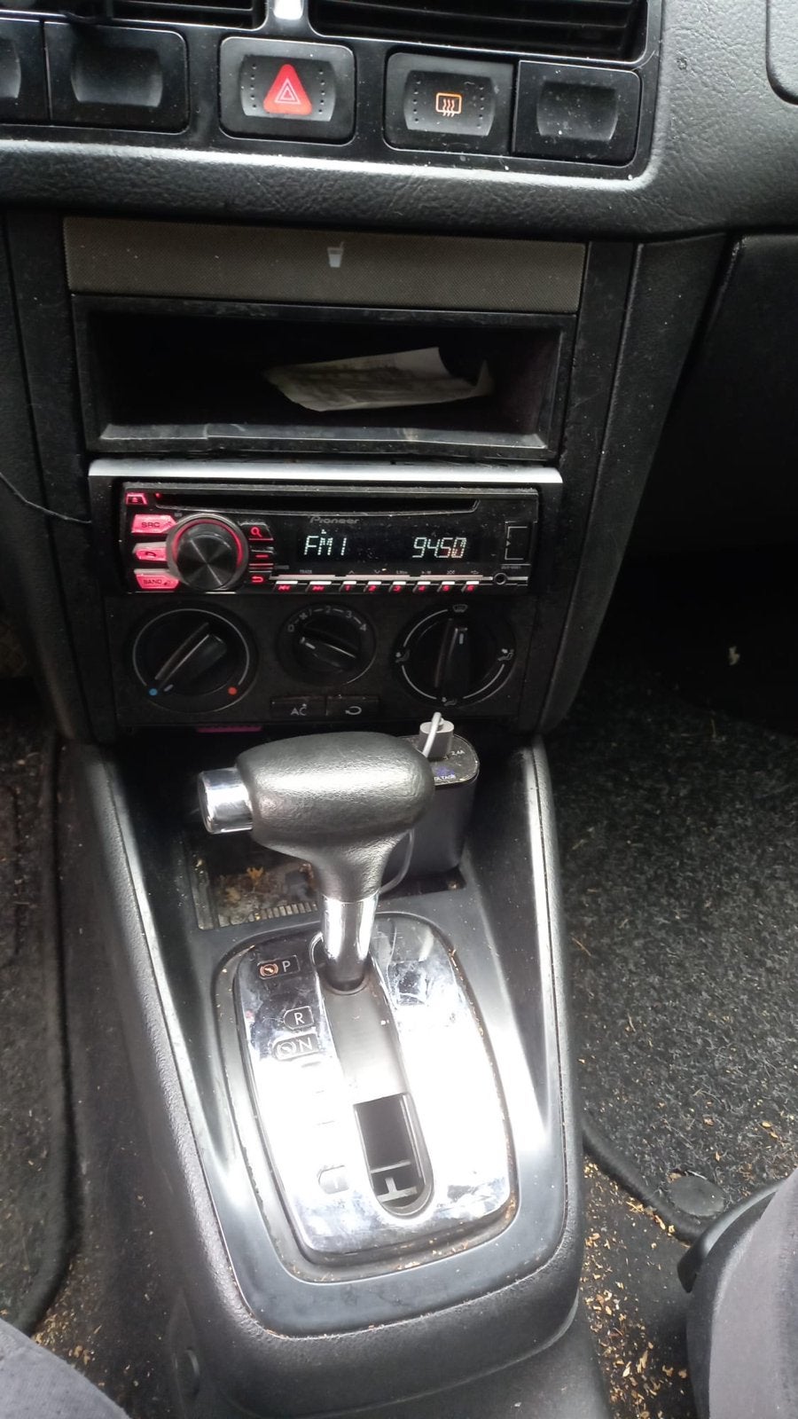 Volkswagen Golf 1.6 74KW AUT 2000 Zwart in onderdelen, Ophalen of Verzenden, Gebruikt, Volkswagen