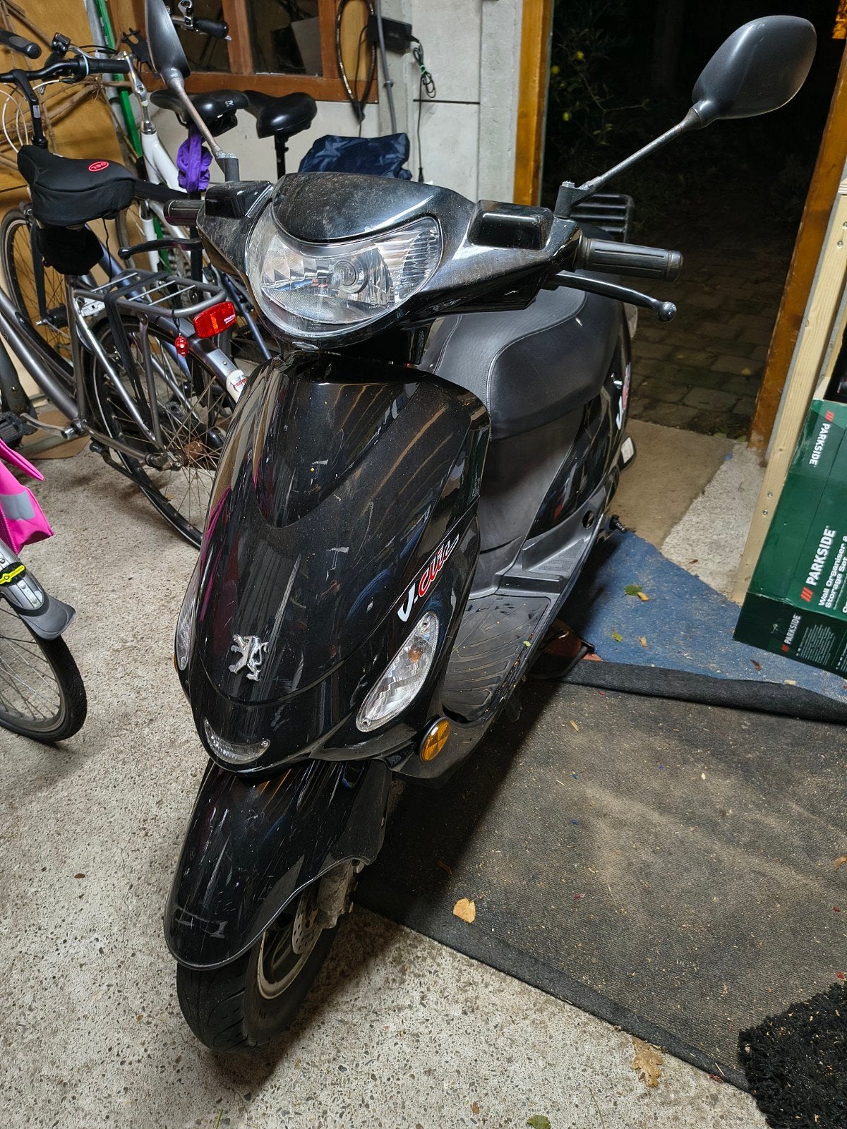 Peugeot V-Clic 2008 | Defect / opknapper | 22.673 km, Ophalen, Gebruikt, Benzine, Peugeot