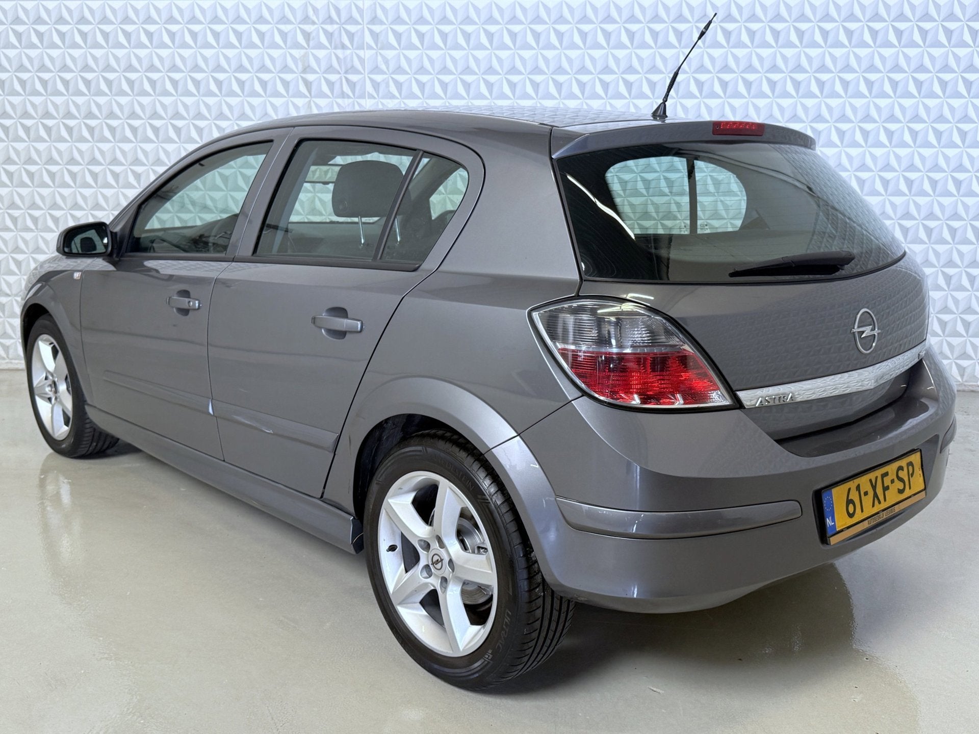 Opel Astra 1.6 Temptation APK-AIRCO-CRUISE / 211.000km (2007, Voorwielaandrijving, 15 km/l, Gebruikt, Lichtsensor