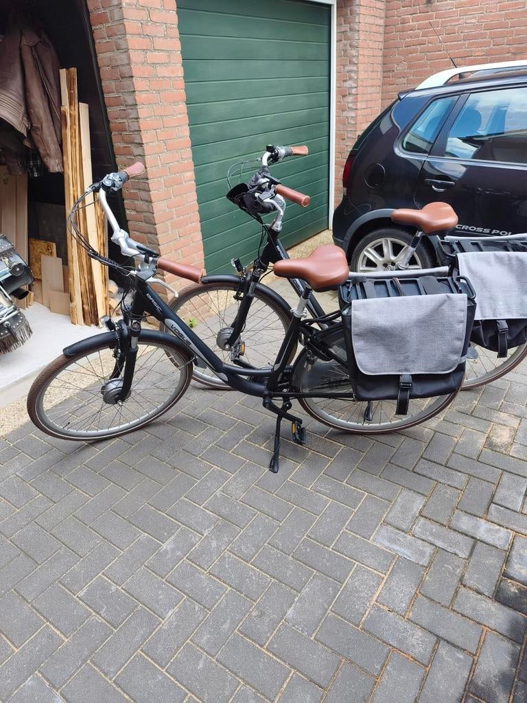 Electrische damesfietsen 2 stuks nieuwstaat, Ophalen, Gebruikt, Overige merken