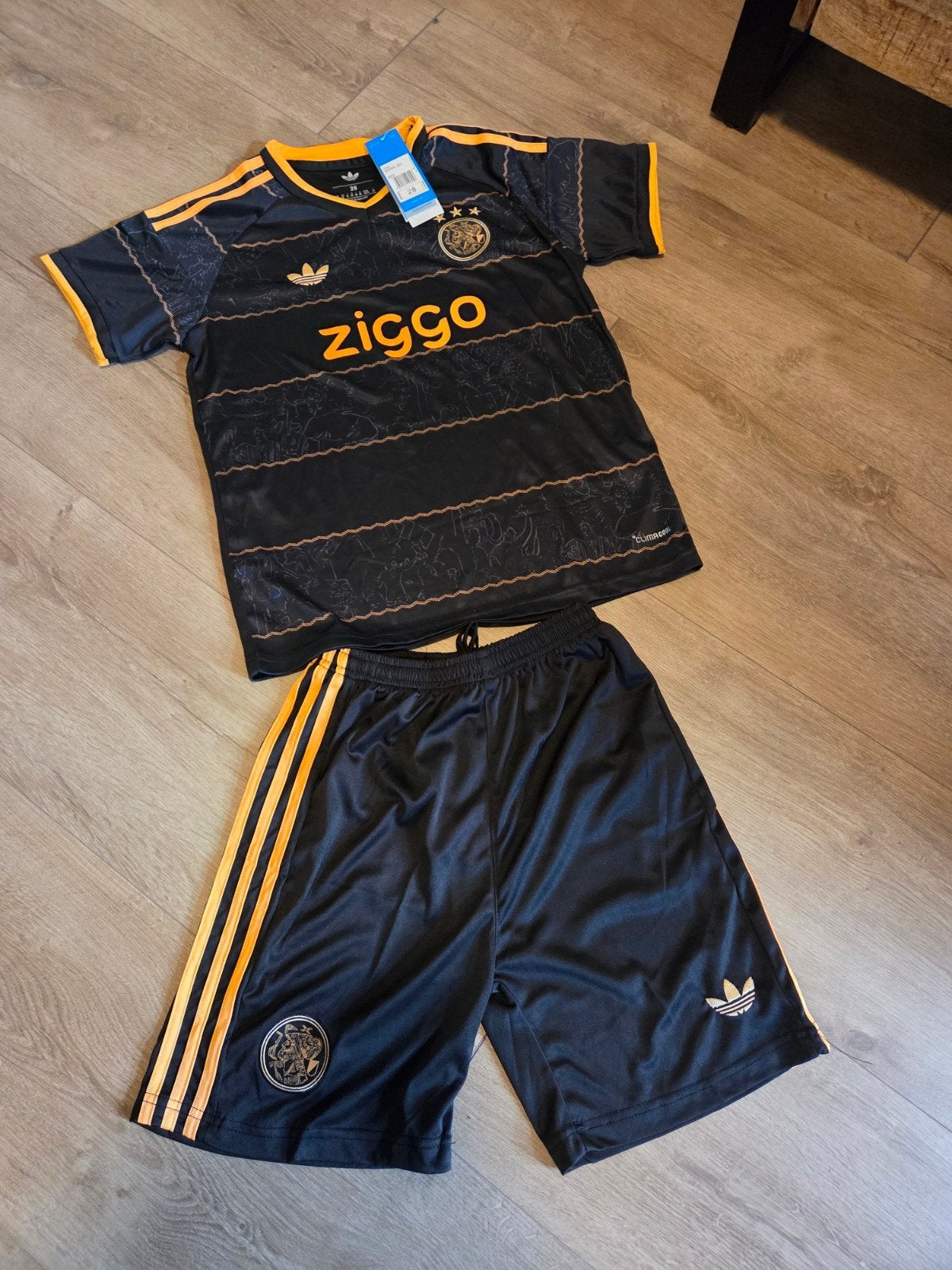 Nieuw Ajax Voetbalpakje Maat 146-158 Zonder Naam/Nummer, Ophalen of Verzenden, Nieuw
