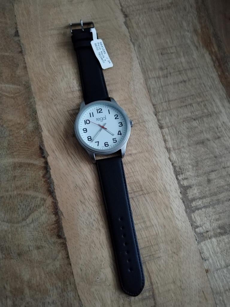 Regal Polshorloge met Zwart Leren Bandje - Nieuw, Sieraden, Tassen en Uiterlijk, Horloges | Heren, Ophalen of Verzenden