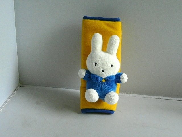 Dick Bruna # Nijntje met gordelband voor bv auto, Ophalen of Verzenden, Zo goed als nieuw