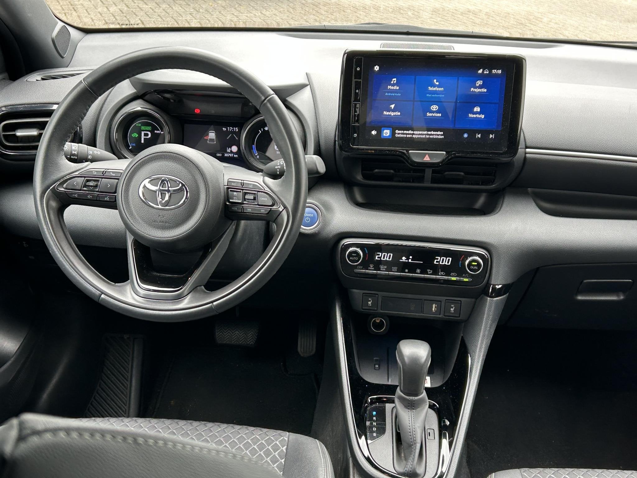 Toyota Yaris 1.5 Hybrid Executive | Navigatie | Camera | Tre, 450 kg, Gebruikt, Met garantie (alle), Bedrijf