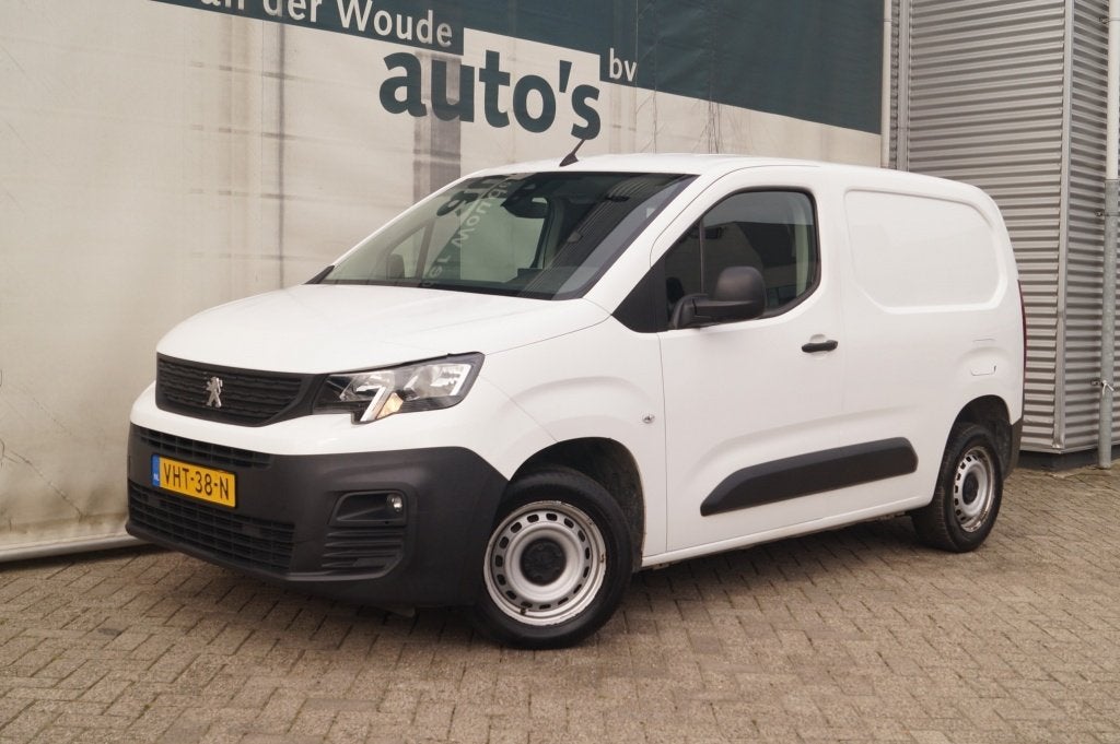 Peugeot Partner 1.5 BlueHDI Premium -AIRCO-PDC-CARPLAY-, Dealer onderhouden, Gebruikt, 4 cilinders, Wit