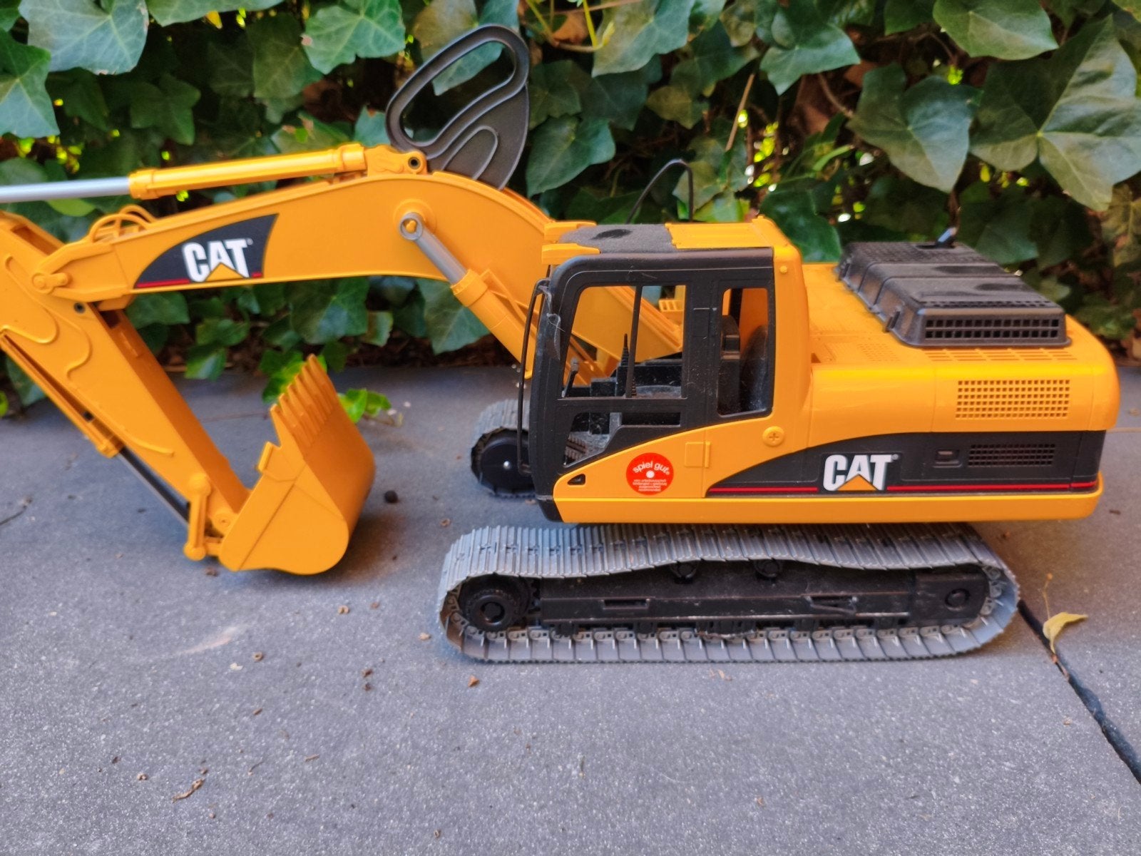 Bruder 02438 - Cat graafmachine (schaal 1:16), Ophalen, Zo goed als nieuw