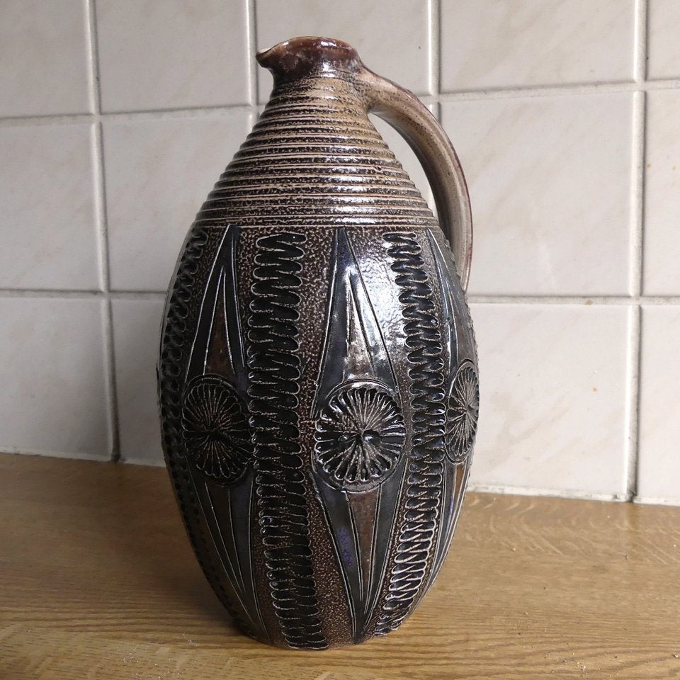 Steengoed vaas vintage kan sgraffito schenkkan 506, Gebruikt, Bruin, Met patroon/structuur, Ophalen of Verzenden