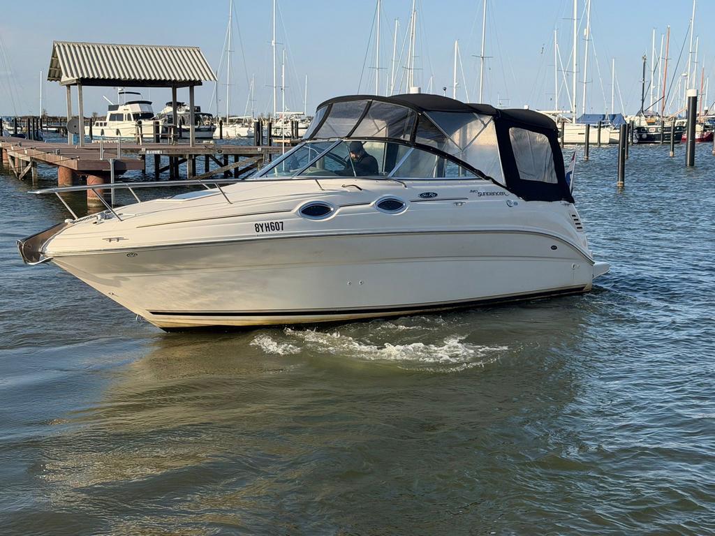 Sea Ray 240 Sundancer (2004) - Topconditie & Volledig Onderh, Watersport en Boten, Motorboten en Motorjachten, Verzenden, Zo goed als nieuw